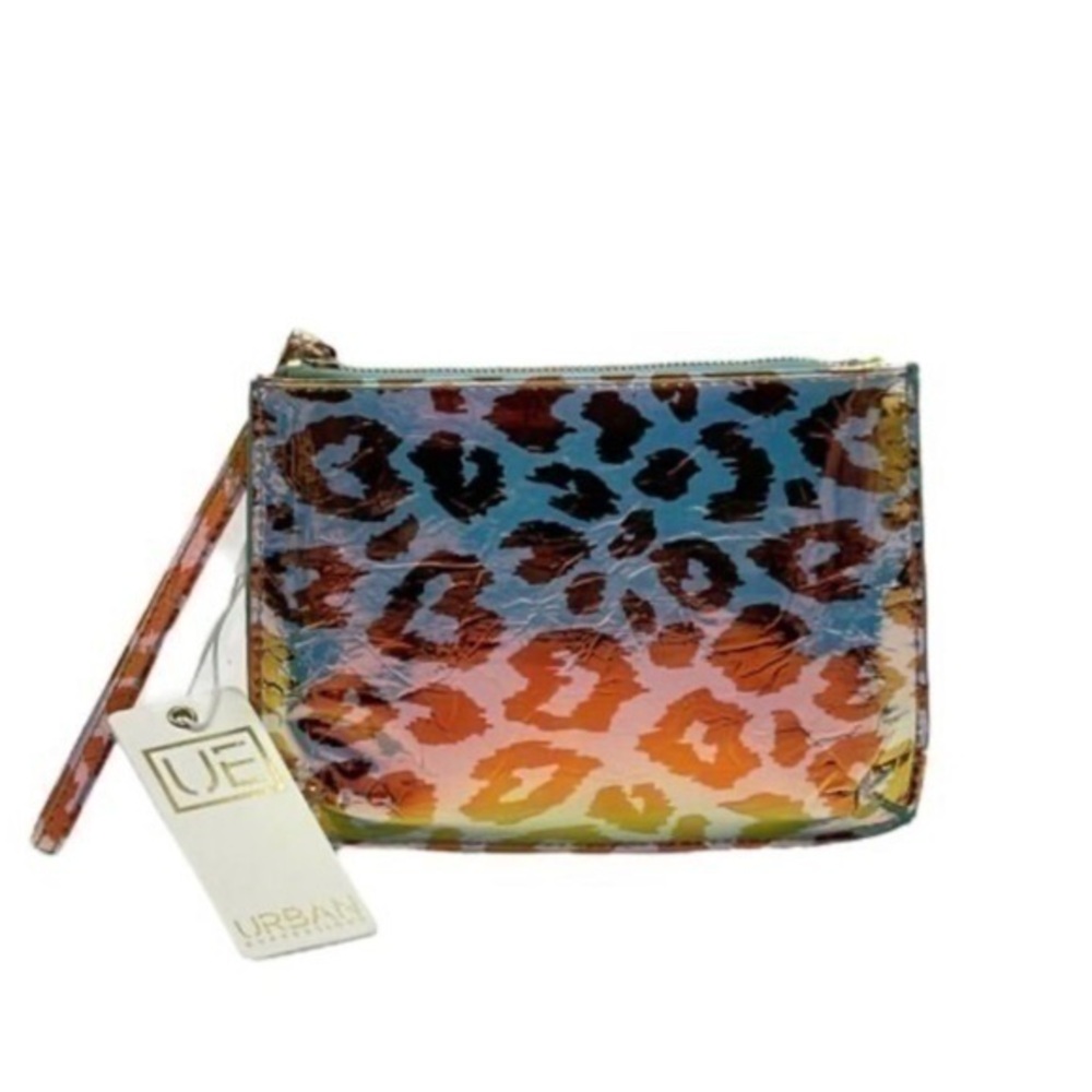 NWT URBAN EXPRESSIONS POUCH